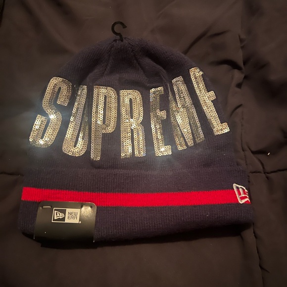 Supreme Accessories - Supreme Dark Blue Beanie with Red Accent